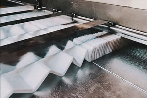 La science du plissage : comment les plieuses INDRO garantissent une surface uniforme